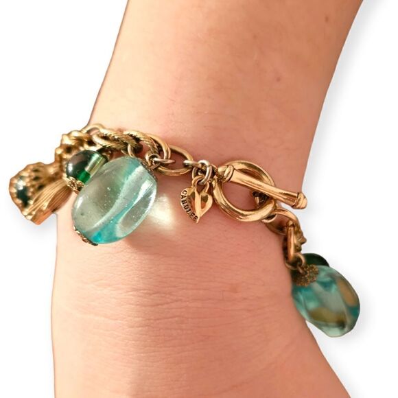 Vintage Carolee Gold Chunky Aqua Blue Multi-faceted Beaded Charm Bracelet - Picture 7 of 7